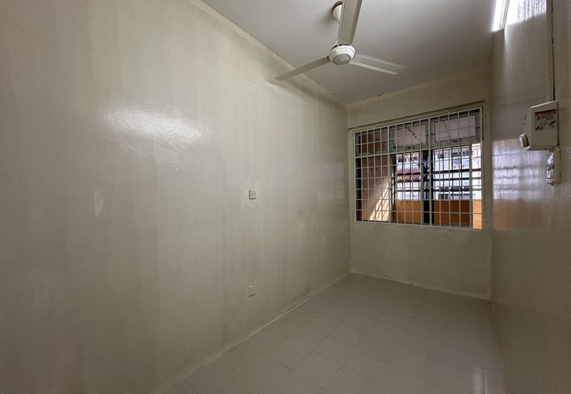 TAMAN LEMBAH IMPIANA