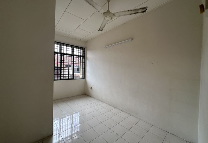 TAMAN LEMBAH IMPIANA