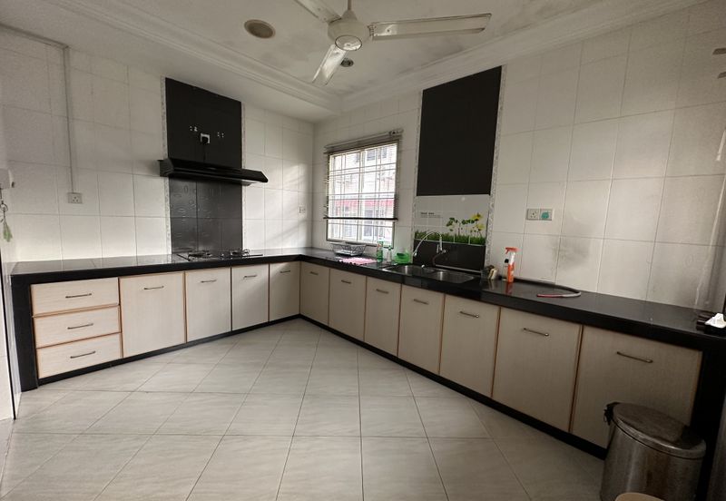 TAMAN LEMBAH IMPIANA