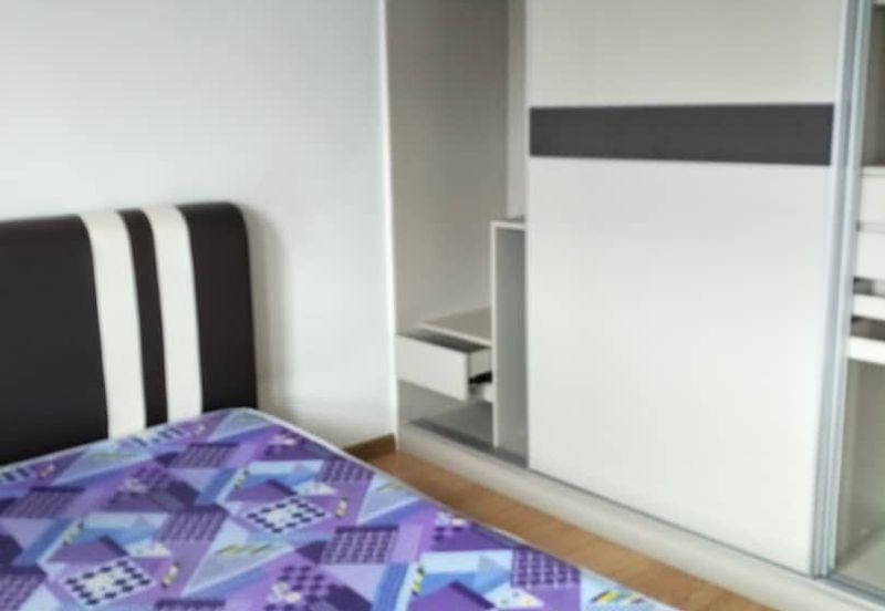 Baypoint @ Country Garden Danga Bay