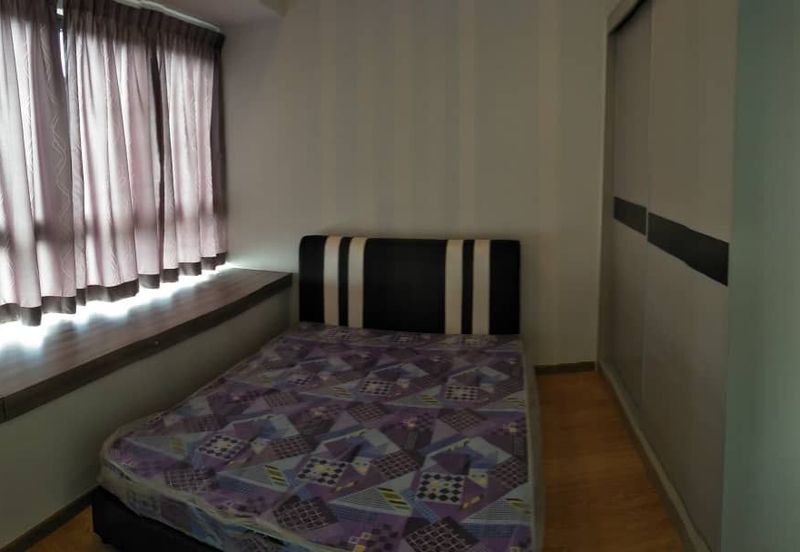 Baypoint @ Country Garden Danga Bay