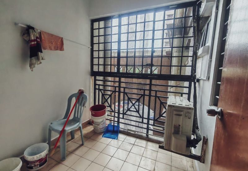 Dwi Mahkota Condominium