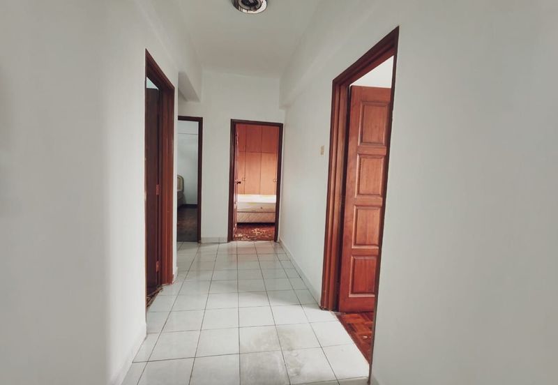 Dwi Mahkota Condominium