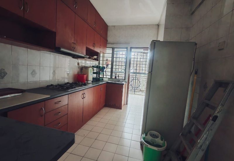 Dwi Mahkota Condominium