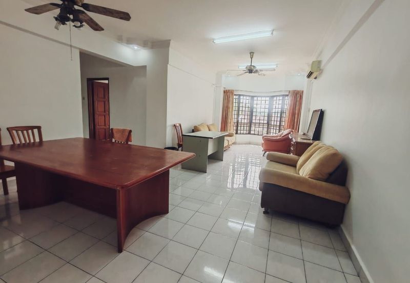 Dwi Mahkota Condominium