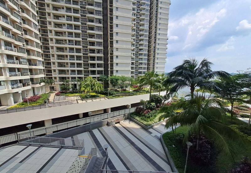 Bay Laurel @ Country Garden Danga Bay