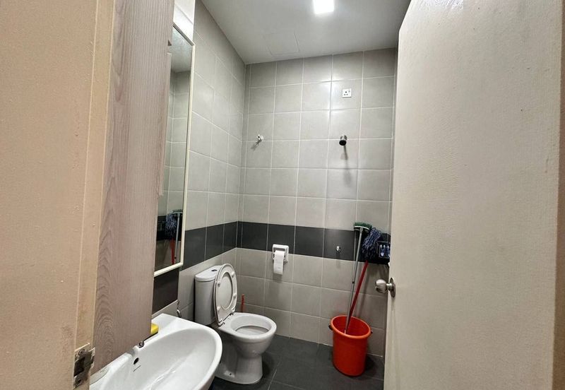 The Canal Garden South, Horizon Hills