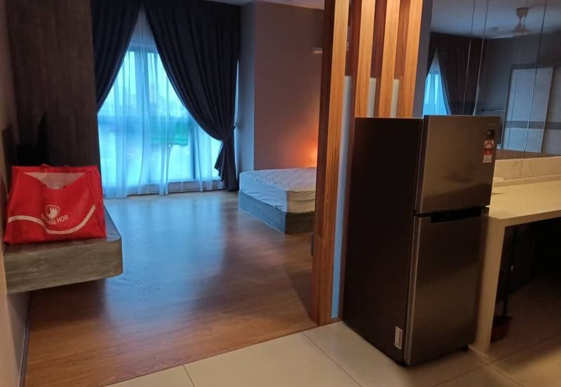 Baypoint @ Country Garden Danga Bay