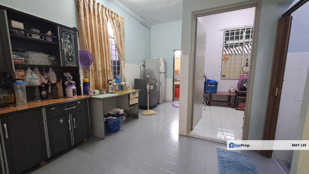 Single Storey Terrace House End Lot@ Taman Megah Ria, Johor, Masai