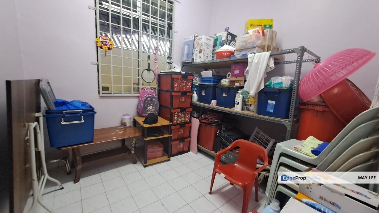 Single Storey Terrace House End Lot@ Taman Megah Ria, Johor, Masai
