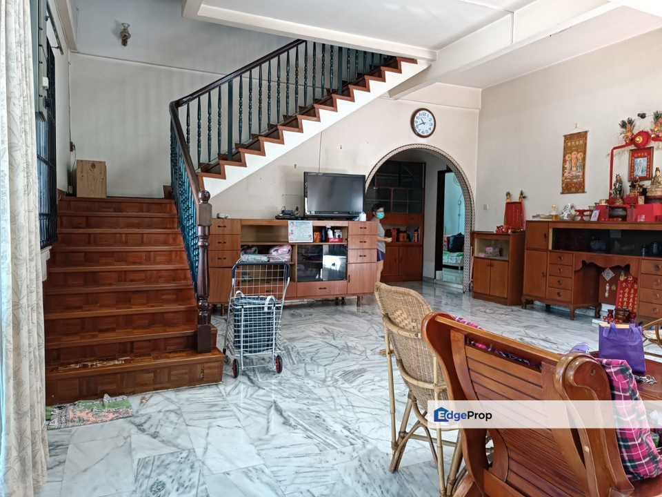 Bungalo for Sale at Ulu Tiram near Highway, Johor, Ulu Tiram