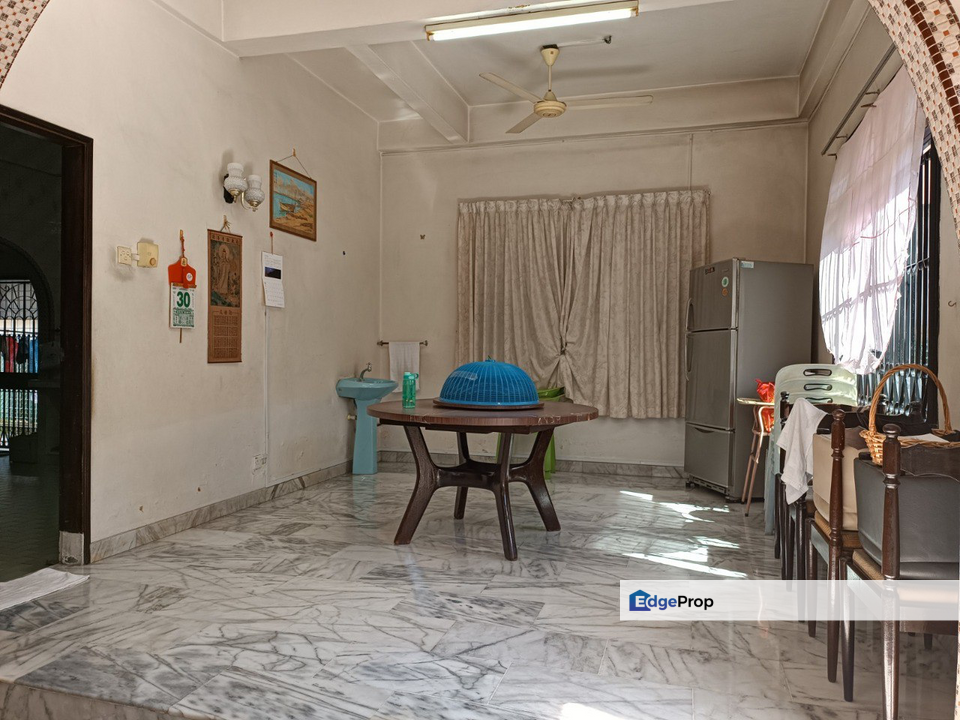 Bungalo for Sale at Ulu Tiram near Highway, Johor, Ulu Tiram