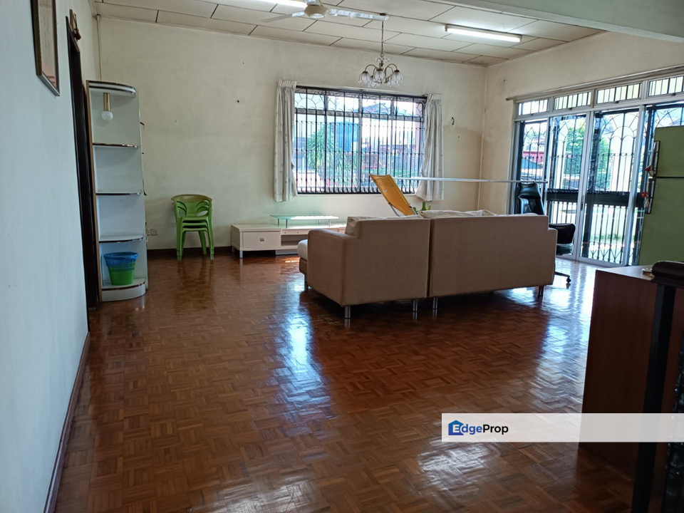 Bungalo for Sale at Ulu Tiram near Highway, Johor, Ulu Tiram