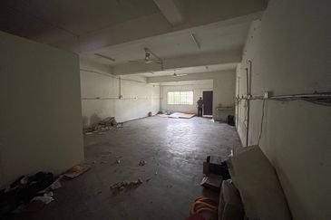 Facing AMJ Highway Taman Semabok Perdana