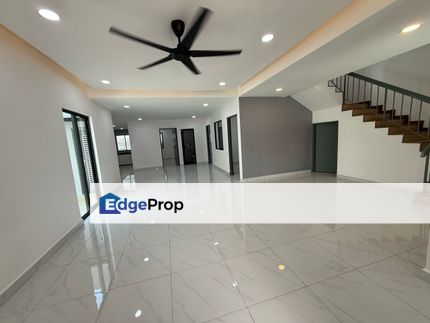 taman megah ria 1.5 storey semi D, Johor, Masai