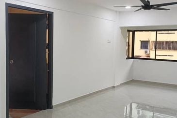 Lily & Jasmine Apartment