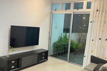 Meridin Bayvue Apartment