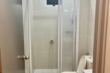 Meridin Bayvue Apartment