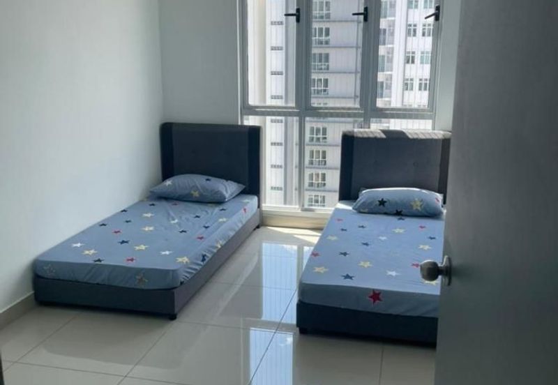 Meridin Bayvue Apartment