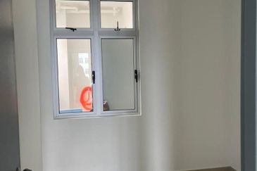 Meridin Bayvue Apartment