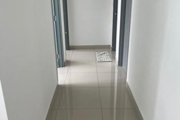 Meridin Bayvue Apartment