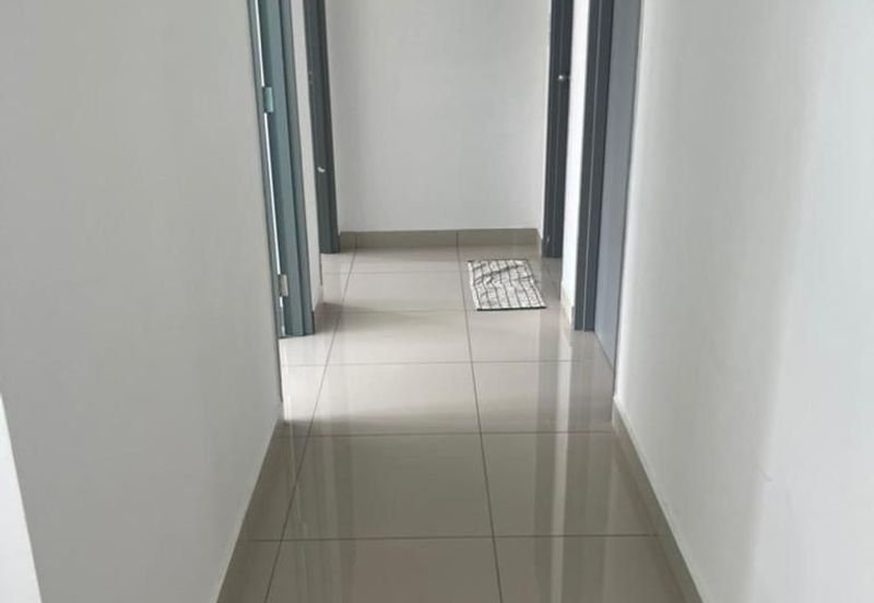 Meridin Bayvue Apartment