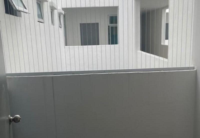 Meridin Bayvue Apartment