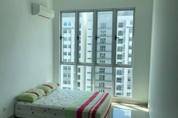 Meridin Bayvue Apartment