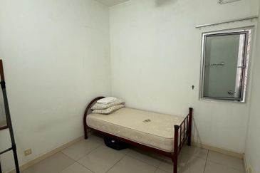 Dedaun Hijau (Greenfield Regency)