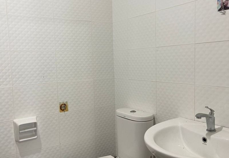 Seasons Luxury Apartments @ Amara Larkin