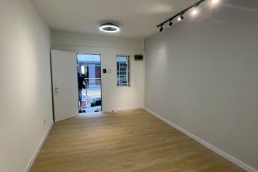 Flat Taman Plentong Utama