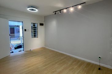 Flat Taman Plentong Utama