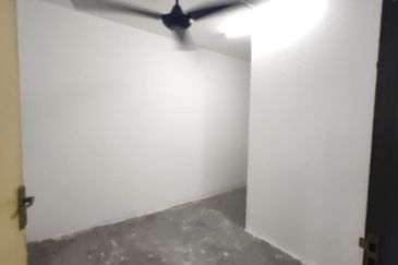 Taman Putri Kulai Flat