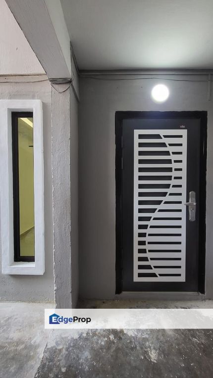 selesa jaya flat ground floor, Johor, Skudai