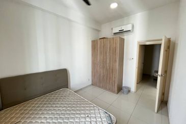 D'Summit Residences @ Kempas Utama