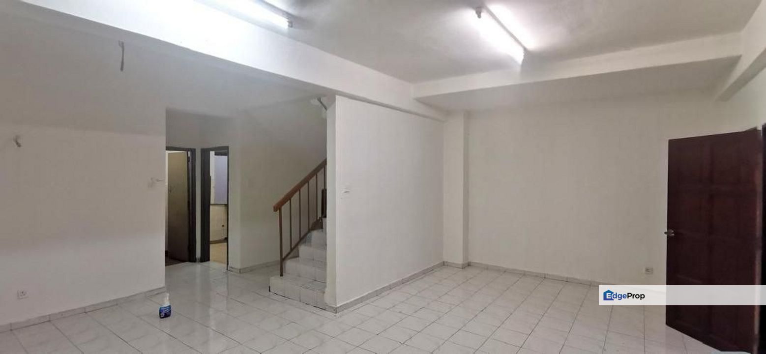 Jalan Sri Perkasa @ Tampoi  4 beds 3 baths Double Storey, Johor, Tampoi