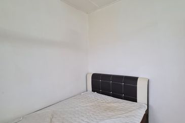 Flat Taman Ungku Tun Aminah