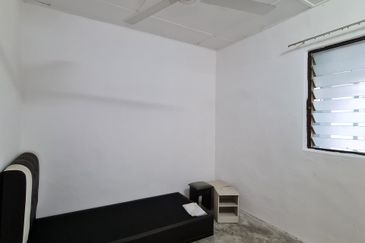 Flat Taman Ungku Tun Aminah