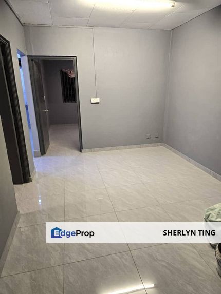 Flat Taman Cempaka Tampoi , Johor, Johor Bahru