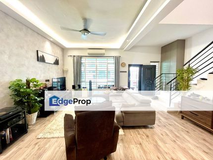 [RENOVATED PARTIALLY FURNISHED] 
2 Storey Terrace 
OLIVE, Bandar Hillpark 
Puncak Alam, Selangor, Bandar Puncak Alam
