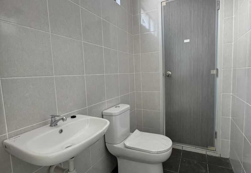 Jalan Tasik Mutiara 2