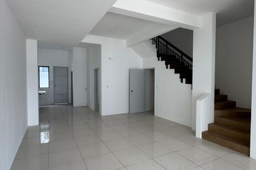 Jalan Tasik Mutiara 2