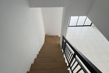 Jalan Tasik Mutiara 2