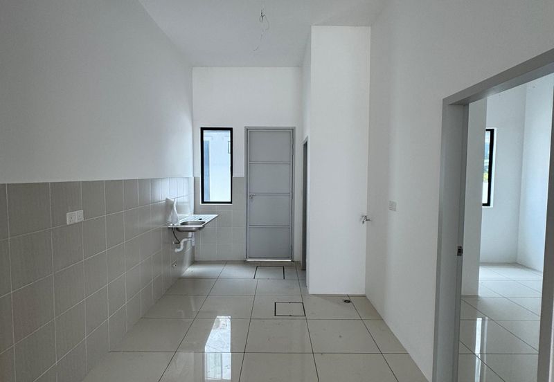 Jalan Tasik Mutiara 2