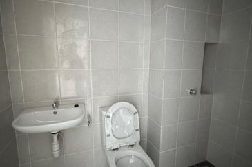 Jalan Tasik Mutiara 2