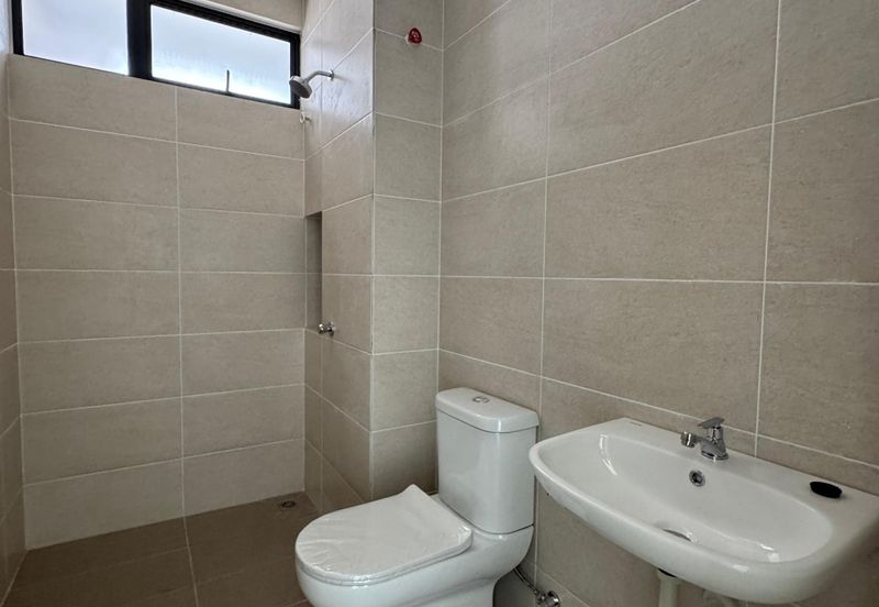 Jalan Tasik Mutiara 2