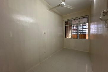 TAMAN LEMBAH IMPIANA