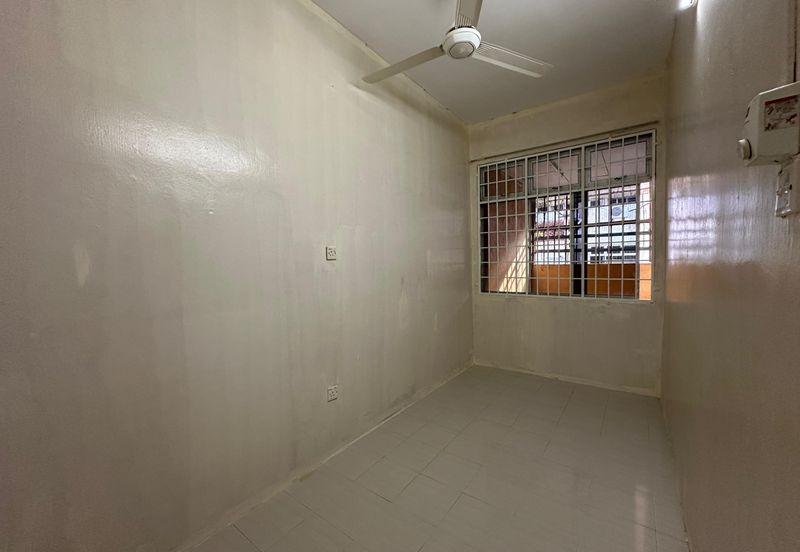 TAMAN LEMBAH IMPIANA