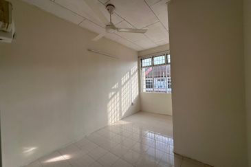 TAMAN LEMBAH IMPIANA