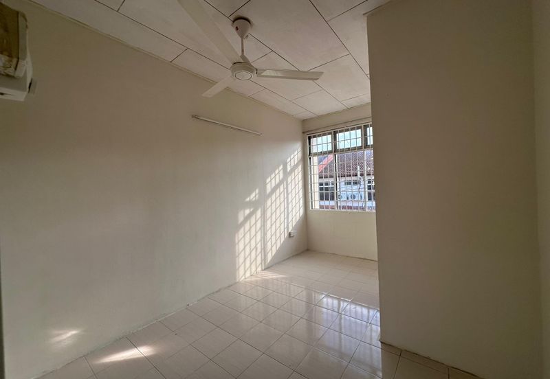 TAMAN LEMBAH IMPIANA